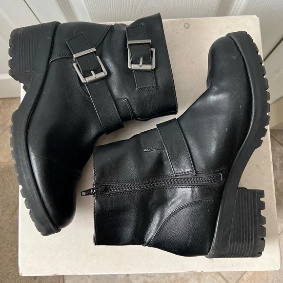 Target Black Moto Boots with Silver Buckles - Picture 4 of 5